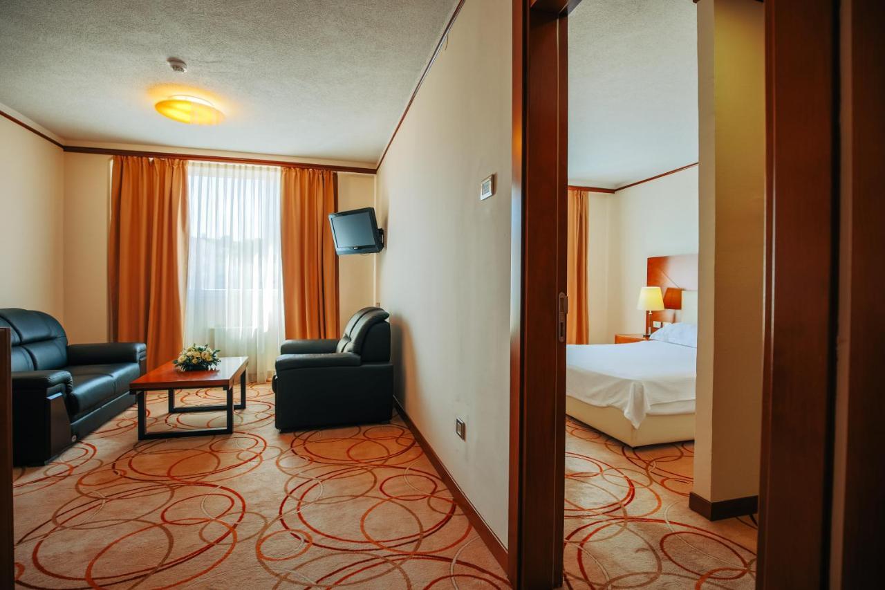 Grand Hotel Tuzla Exterior foto